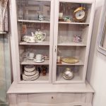 Vitrinenschrank
