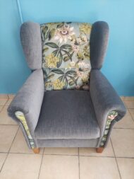 Ohrensessel mit Hocker – Bild 2
