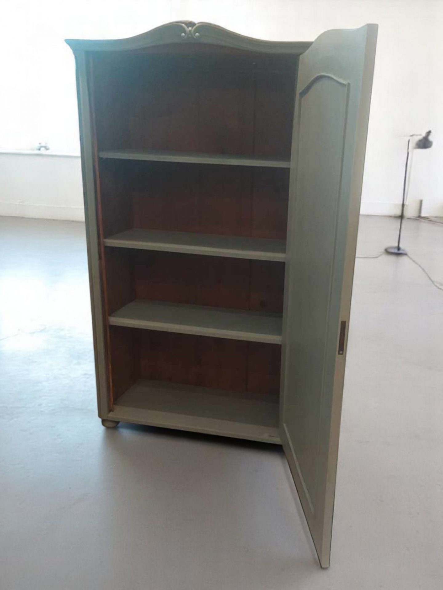 Antiker Kleiderschrank – Bild 4