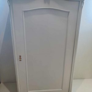 Antiker Kleiderschrank