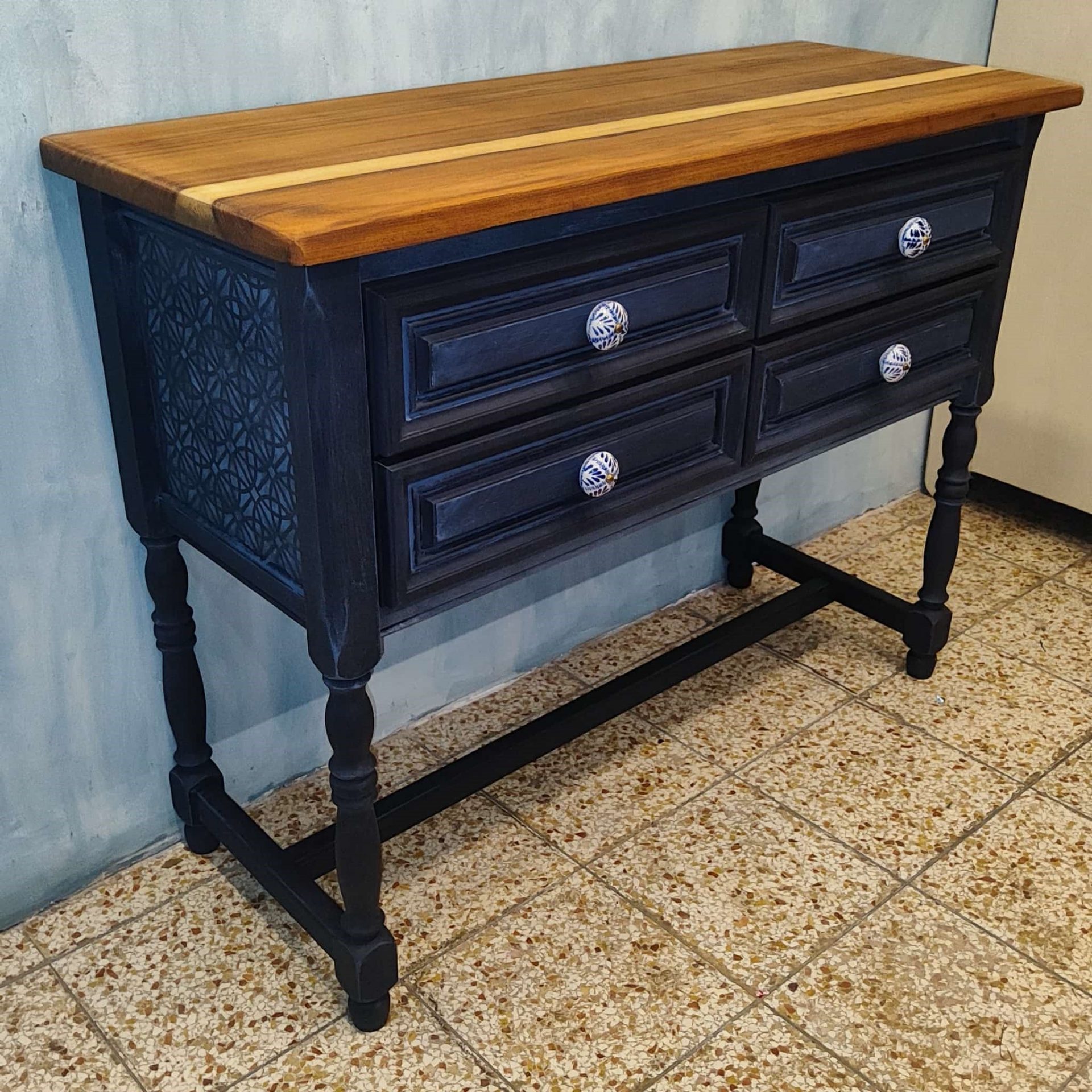 Holzkommode in Dunkelblau – Bild 2